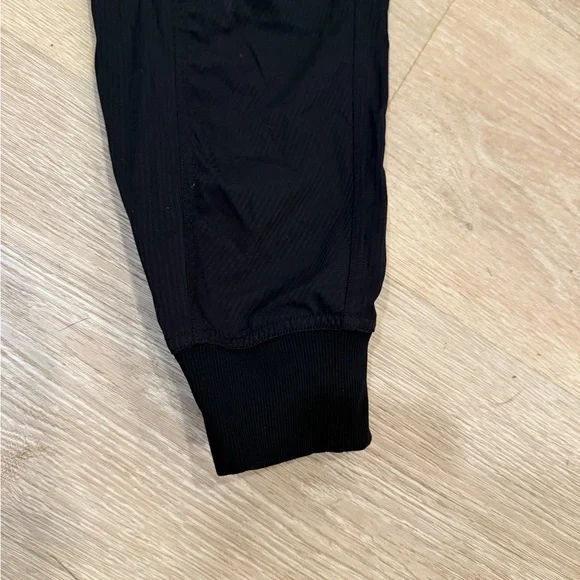 Lululemon athletica Dance Studio Midrise Jogger | Black Knight | Size 4 - Picture 9 of 13